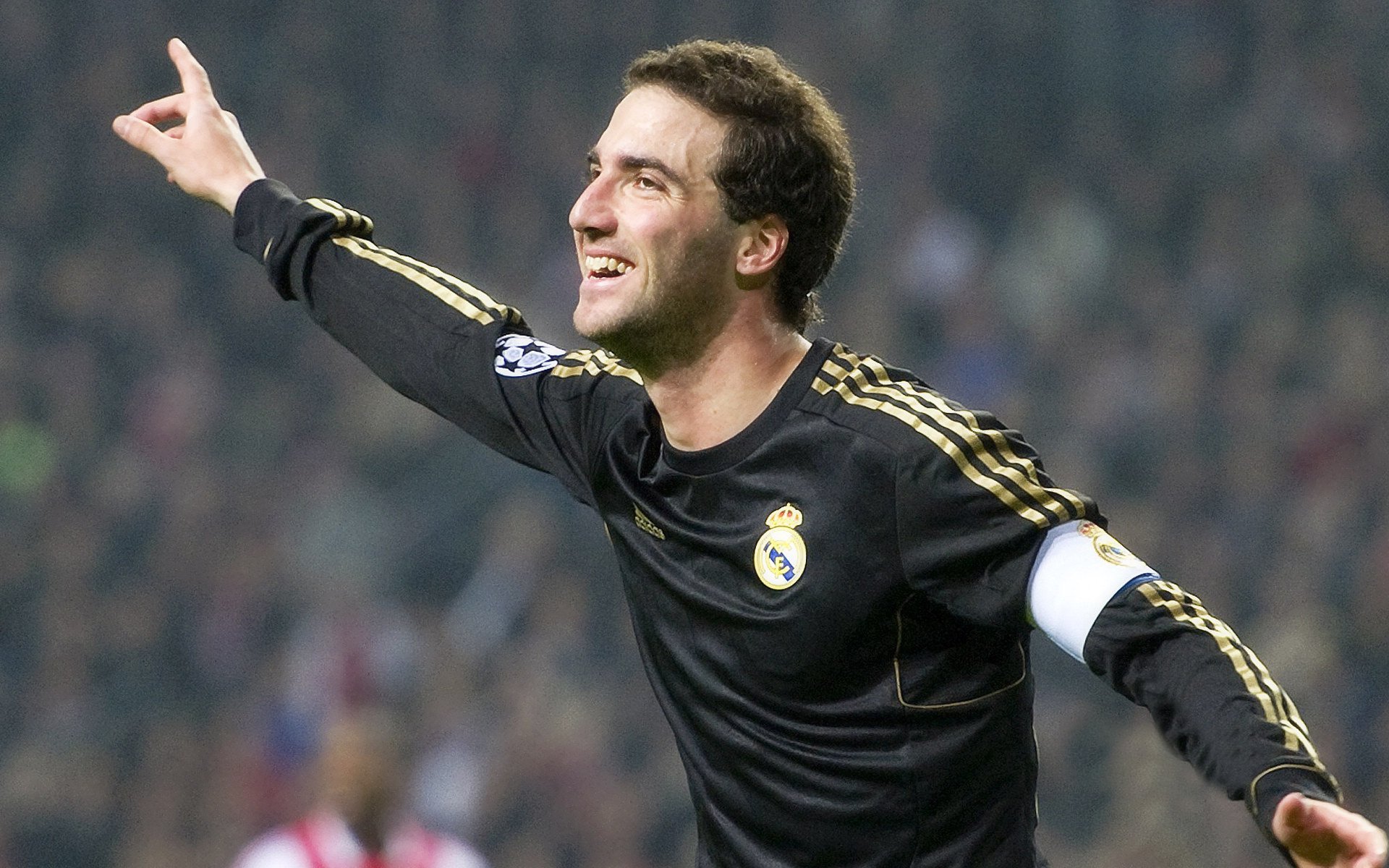 双城记，英超争冠焦点战与CBA山西队的突围之夜